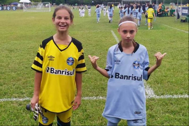Isadora Arnold e Maísa Stoffel