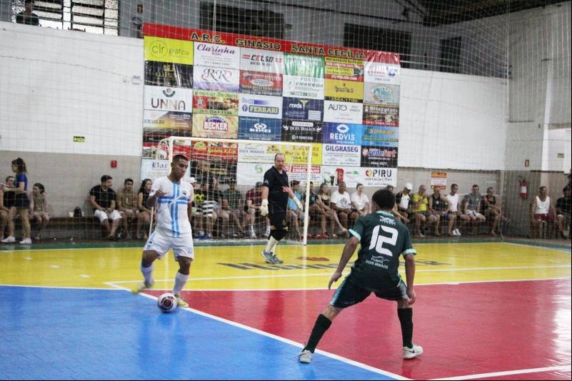 Competição movimenta o Ginásio Santa Cecília