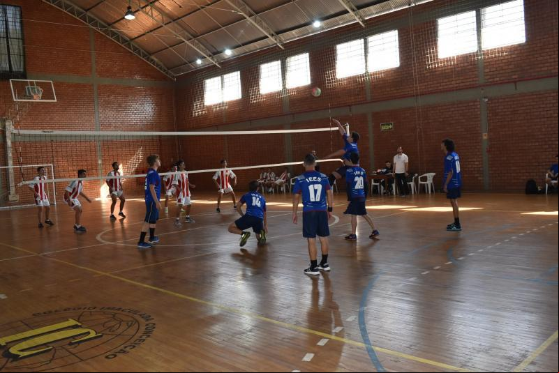 Partidas acontecem em três ginásios